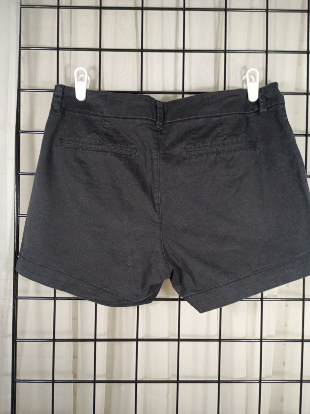 Old Navy Women's Cotton Shorts - Picture 3 of 3